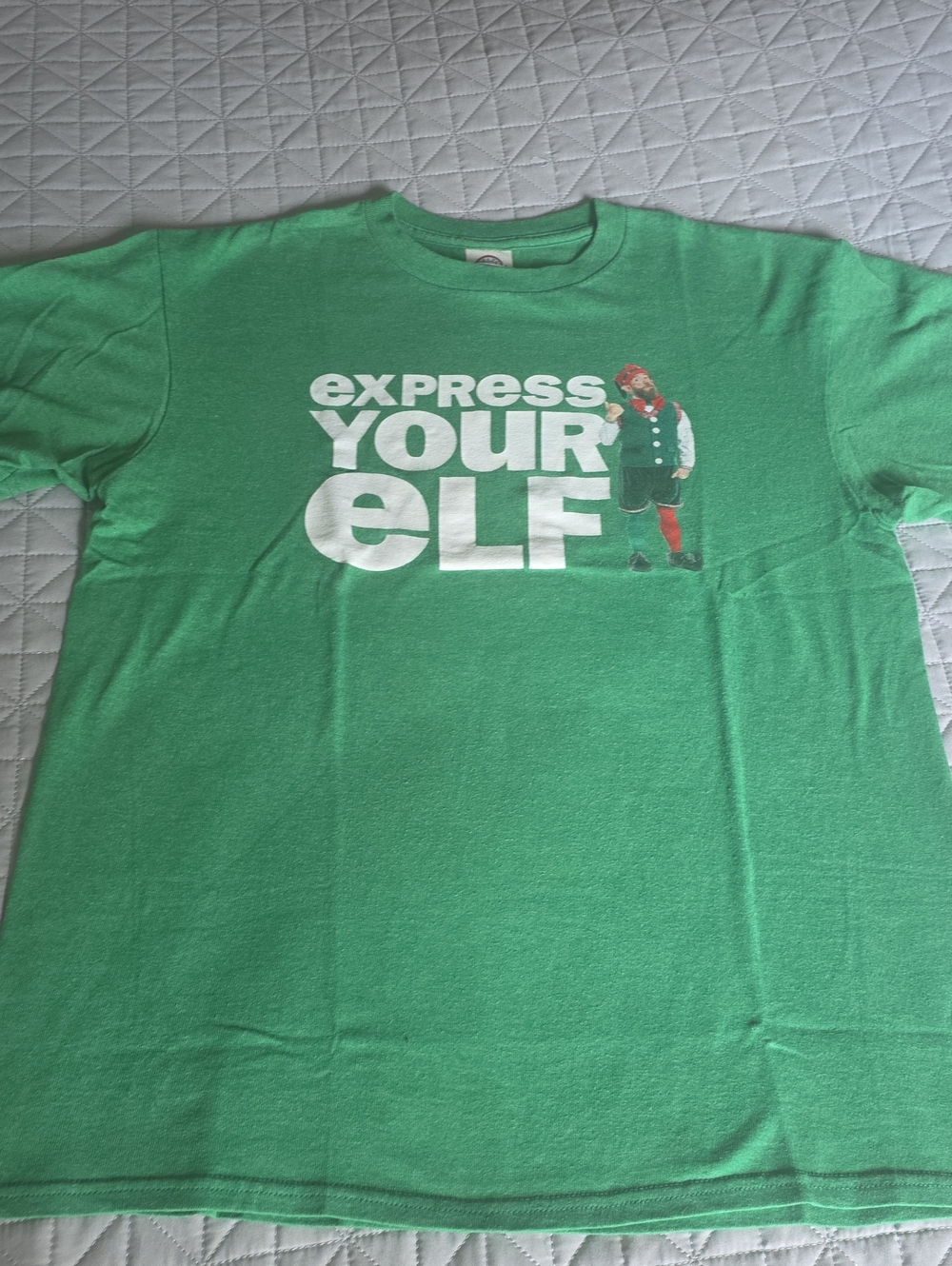 Delta Green 'Express Your Elf' Graphic Short Sleeve Tee